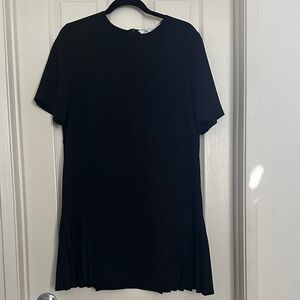 Zara Black Short-Sleeve Tunic with Pleated Hem